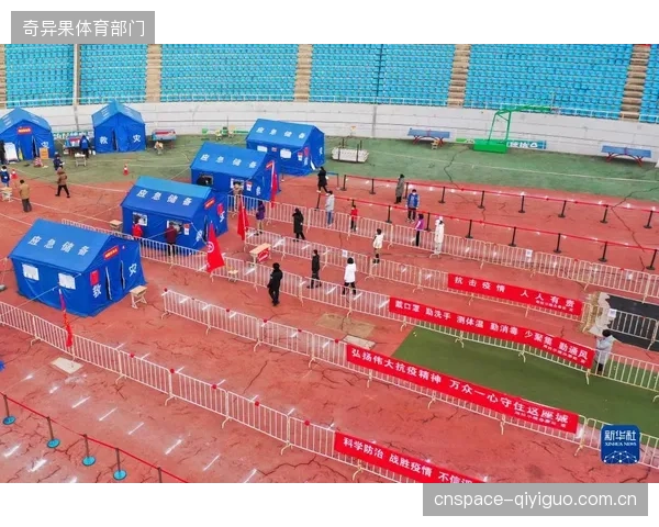 北京工人体育场在暴雨中测试TVUOne设备，验证了其信号回传的极端稳定性